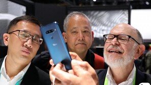 LG, 첫 5G폰 ‘V50씽큐’ 24일 MWC서 공개…“1000불 넘어”