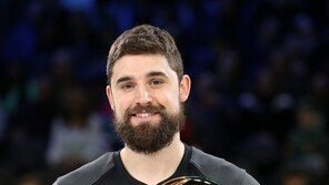 조 해리스, 커리 꺾고 생애 첫 3점슛왕 등극