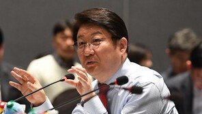 권영진 대구시장 “한국당 의원 5·18 망언 사과와 위로”