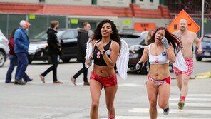 시카고 자선행사 “속옷만 입고 달려요”