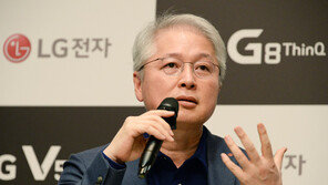 “모범생 같은 폰은 그만”…LG 스마트폰 전략 바꾼다