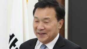 손학규 “한국당 전대, 이념·지역 갈등 부추기는 행태 실망”