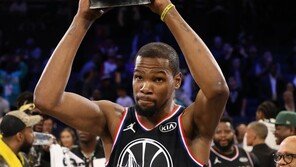 ‘킹 르브론의 1순위’ 케빈 듀란트, 올스타 MVP 등극