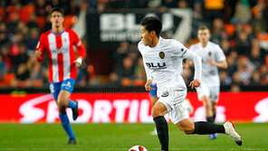 대한민국의 기성용-발렌시아의 이강인 ‘16번’으로 이어지는 한국 축구의 빛