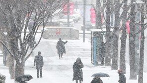 [날씨] 이미 쌓인 눈, 출근길 혼잡 예상…서울·경기 등 ‘대설주의보’