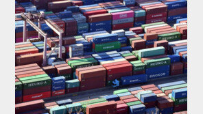 반도체 수출물가 ‘내리막’…D램 가격 7년반만에 낙폭 최대