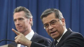 캘리포니아 등 최소 13개 주, 트럼프 비상사태 소송 제기