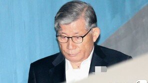 ‘軍댓글공작’ 배득식 징역 3년…“정권 재창출 위한 범죄”