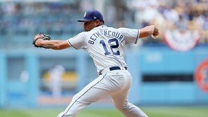 [애리조나 리포트] ‘경험자’ 베탄코트가 말하는 투타겸업의 어려움