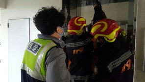 ‘엘리베이터 고장’ 초등생 5명 갇혔다 20분 만에 구조