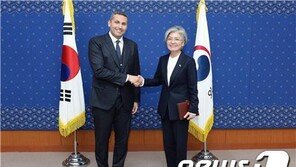 강경화, 칼둔 UAE 행정청장 면담…왕세제 방한 논의