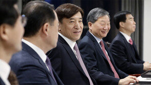 이주열 “제조업 경쟁력, 우리경제 생존 문제”