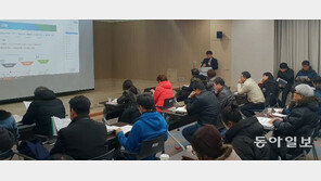 벼랑끝 소상공인들 “작은 도움이라도 받을까해서…”