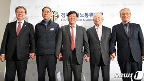 탄력근로제 6개월 확대…勞 “과로 조장” vs 使 “실효성 의문”