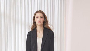 현대홈쇼핑, 미국 패션 브랜드 ‘AK앤클라인’ 의류 단독 론칭