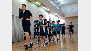 [스토리 발리볼] 배구하는 아이들의 웃음에서 인생의 길을 찾은 하경민