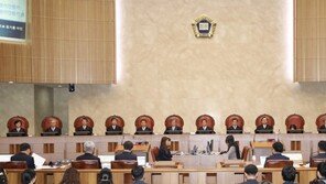 [속보] 대법원 전원 합의체 “육체노동 정년은 65세”
