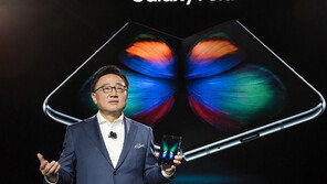 탁월한 지문 인식·흔들림 없는 영상…‘갤럭시 S10’ 직접 써보니