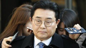 ‘홈쇼핑 뇌물’ 혐의 전병헌, 1심 징역 5년 선고…법정구속은 면해