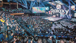 4.6인치서 7.3인치로 변신… 모바일 新시대 펼치다