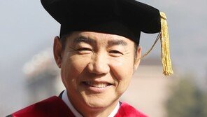 박상원=사진 박사 …고교 때 시작해 60세에 학위 받아