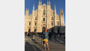 한혜진, 밀라노서도 빛나는 독보적 각선미…톱모델 포스