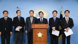 박원순 등 시·도지사 15명 “5·18 폄훼는 민주주의 부정…특별법 제정 촉구”