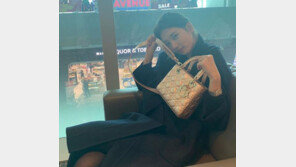 [#해시태그 컷] 명품백에도 수지 이름이?