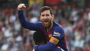 해트트릭에 도움까지… 메시 혼자 다했다