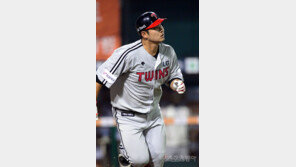 “1순위 유망주지만…” 윤대영 임의탈퇴 칼 빼든 LG 차명석 단장의 읍참마속