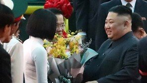 베트남 도착 김정은 일성 “매우 행복하고 감사하다”