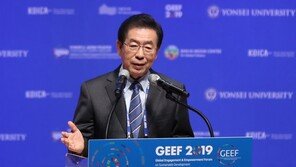 박원순 “드디어 내일…마지막 냉전체제 끝나길”