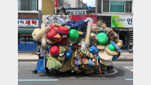 [뉴트로 풍경]봄을 싣고 온 ‘방물장수’