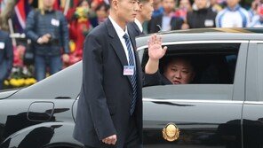 NBC “김정은 벤츠 마이바흐 18억원…北주민 연소득 146만원”