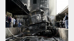 25명 사망자 부른 열차사고, 기관사 말다툼 때문