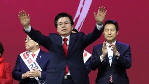 황교안 한국당 신임 대표, 첫 공식일정으로 현충원 참배