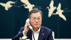 트럼프 “文대통령이 김정은과 대화해 결과 알려달라”