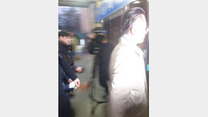 ‘손석희 고소’ 김웅 19시간 경찰 조사…“모든 의혹 완벽 소명 될 것”