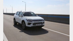 [원성열 기자의 CAR & TRACK] 묵직한 주행 감성…중형 SUV 뺨치네