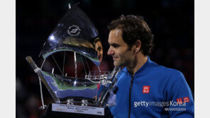 ‘100번째 우승’ 로저 페더러, 테니스 역사상 두 번째 대업