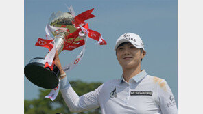 ‘박성현 태풍’ 조기 상륙… 버디 9개 휘몰이