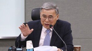 이종석 “文대통령 중재역할 중요…원포인트 남북회담 필요”