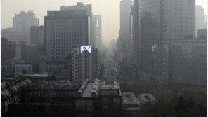 미세먼지 쓸어내는 ‘빗자루 바람’ 언제쯤…“당분간 없다”