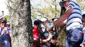 “클럽 망가졌는데 교체 못한다니…” 저스틴 토머스, 바뀐 룰에 분통