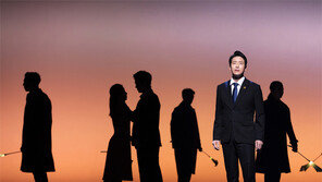 합창과 군무로 ‘주크박스’ 뮤지컬의 한계 깼다