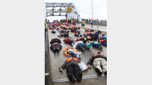 美 흑인 참정권 확대 ‘피의 일요일’ 54주년 시위