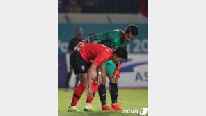 힘든지 몰랐으나 몸은 안다…축구 국가대표급 자원 부상 경계령