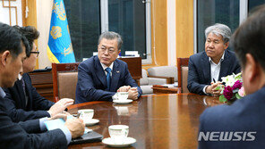 문 대통령 “어린이집·유치원·학교, 대용량 공기정화기 지원 강구”