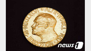 작년 ‘미투’ 취소 노벨 문학상, 올해 동시 선정 수상 가능