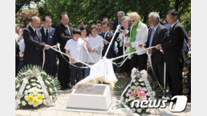 ‘택시운전사’ 김사복·힌츠페터 39년만의 재회 가능할까?